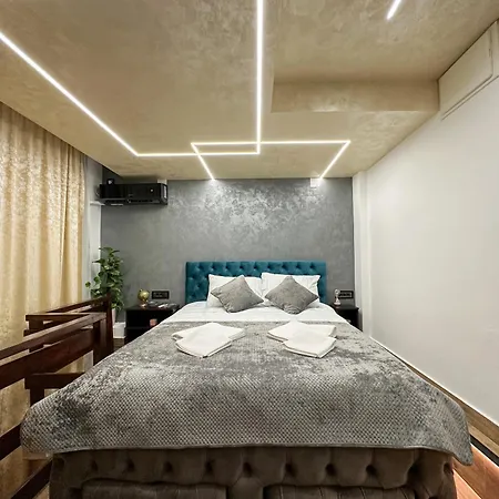 Fine Apartamento Novi Sad